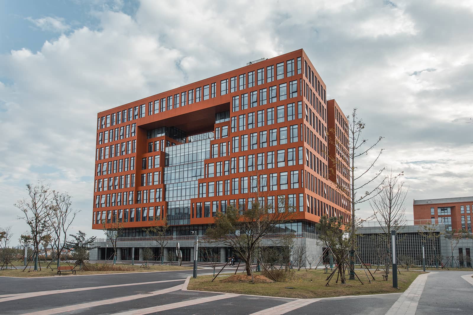 Application of LOPO Terracotta Rainscreen in library