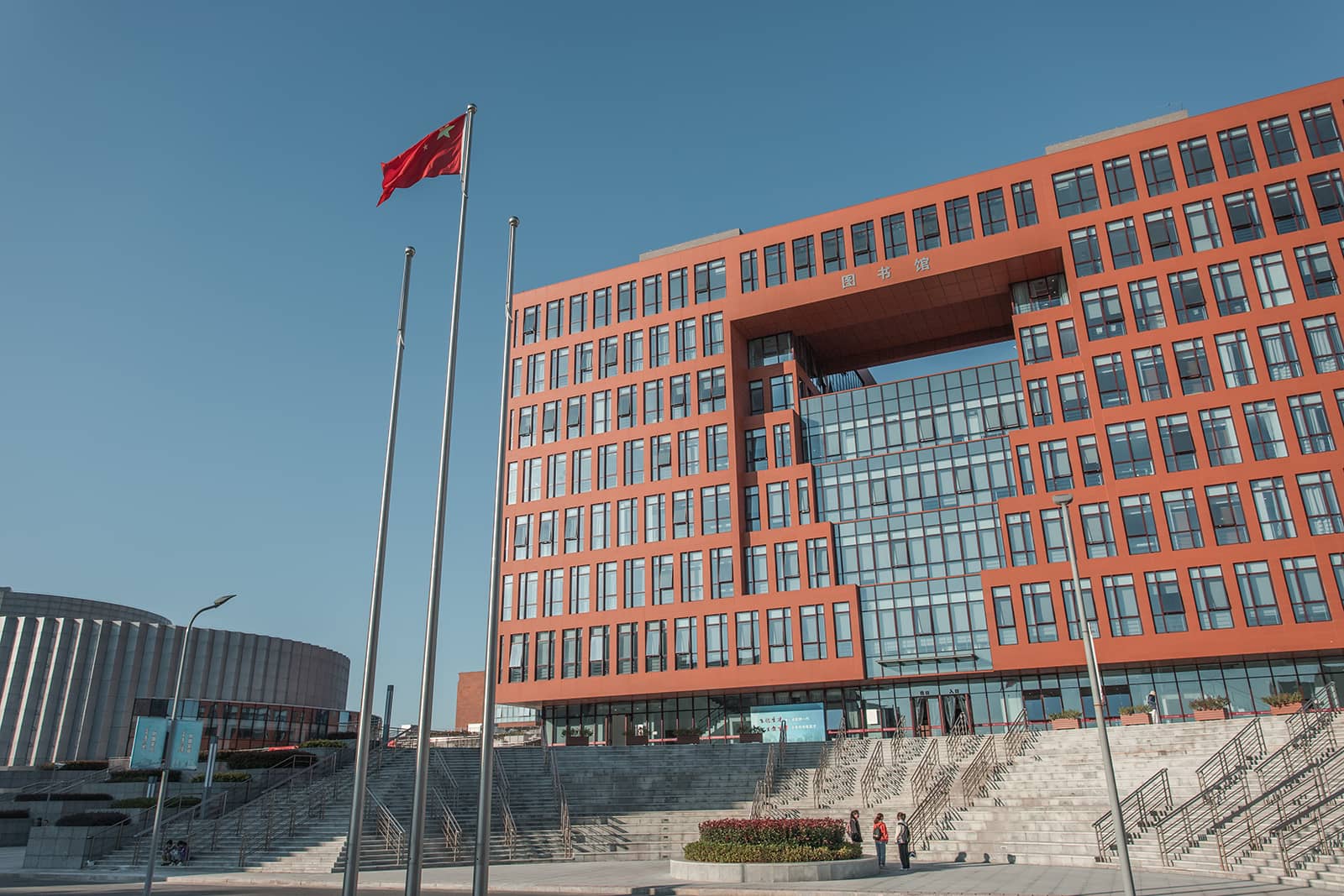 Application of LOPO Terracotta Rainscreen in library